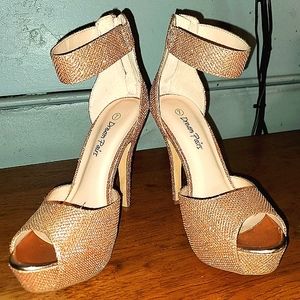 Dream Paris Gold sparkle open toed Heels